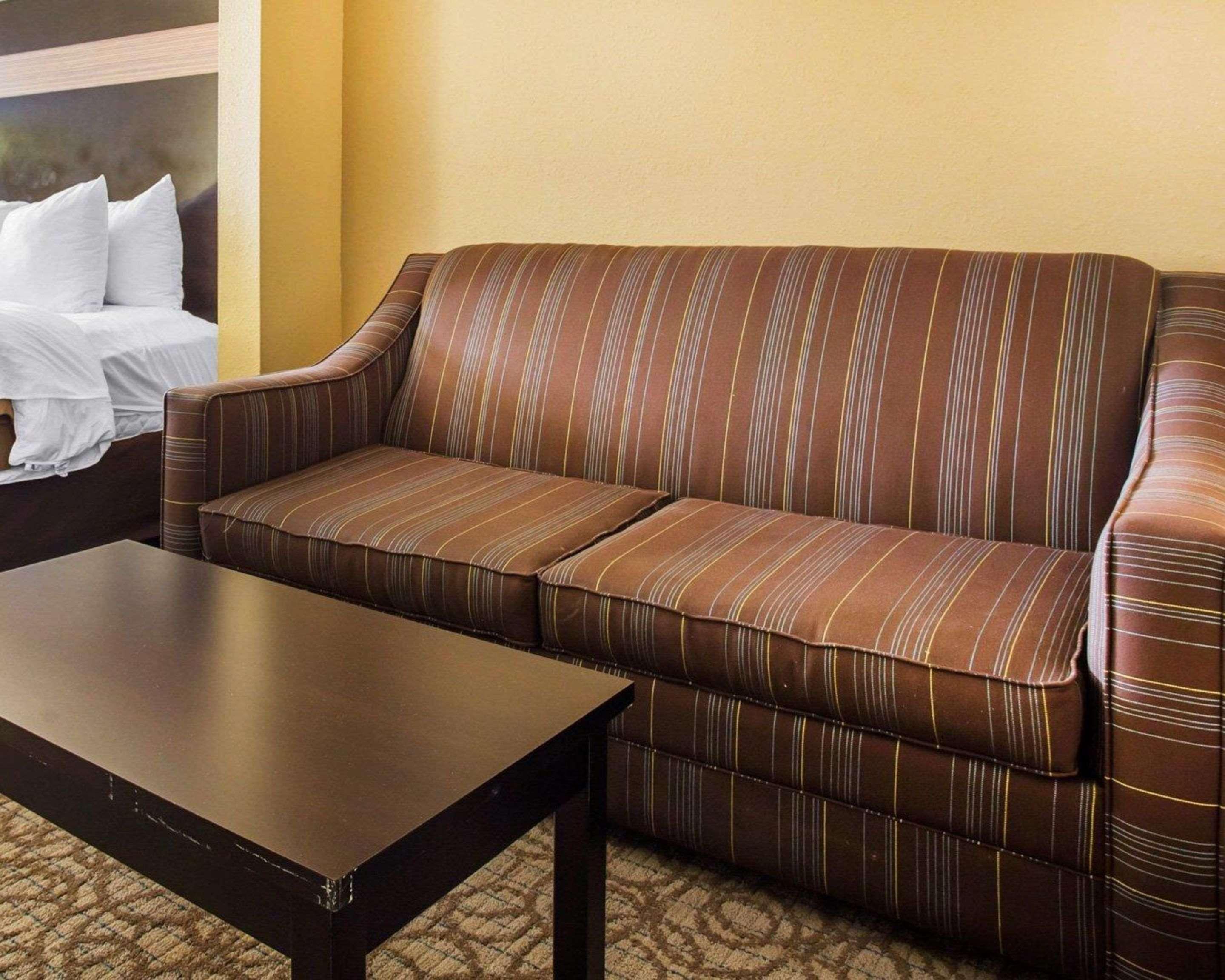 Comfort Inn & Suites At Stone Mountain Exterior foto